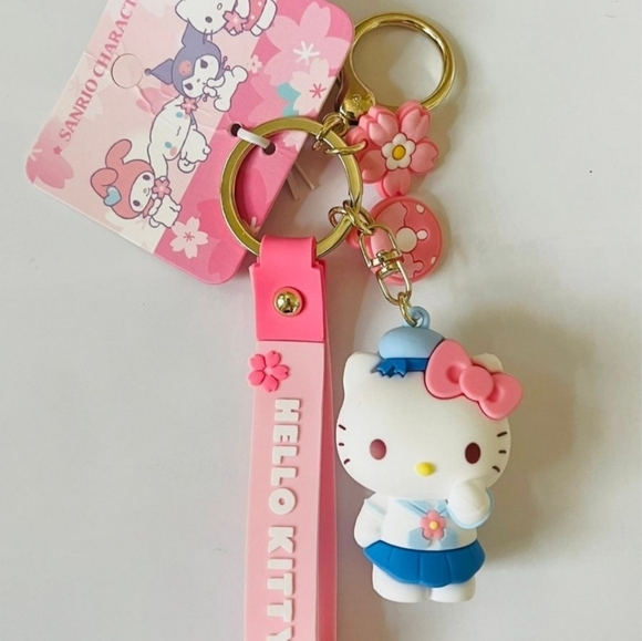 HELLO Kitty Keychain - Picture 3 of 4